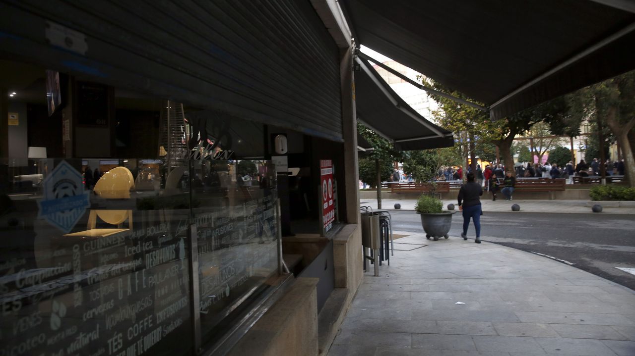 PROTESTA DE LA HOSTELERIA EN POBRA Y RIBEIRA