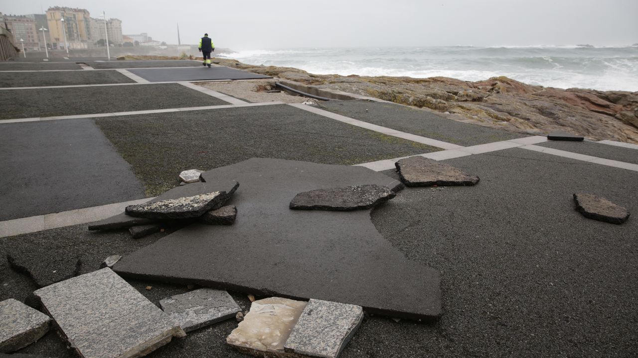 EFECTOS DE TEMPORAL EN A CORUÑA