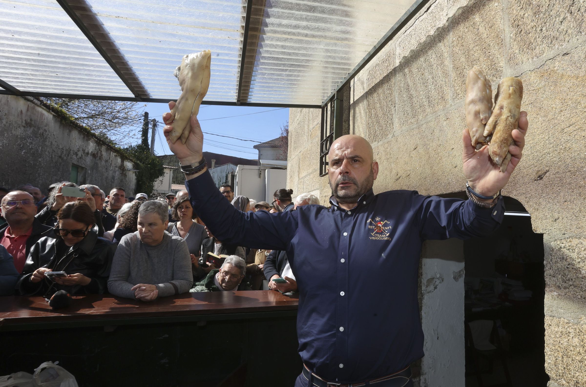 Subasta das uas na festa das uas de San Lzaro. 07/04/2025