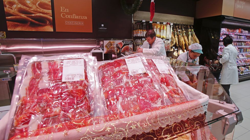Supermercado Gadis en la calle Oliva