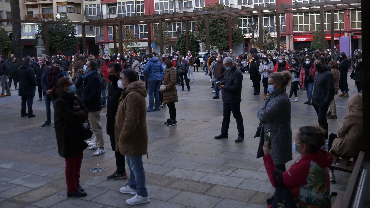 PROTESTA DE LA HOSTELERIA EN POBRA Y RIBEIRA
