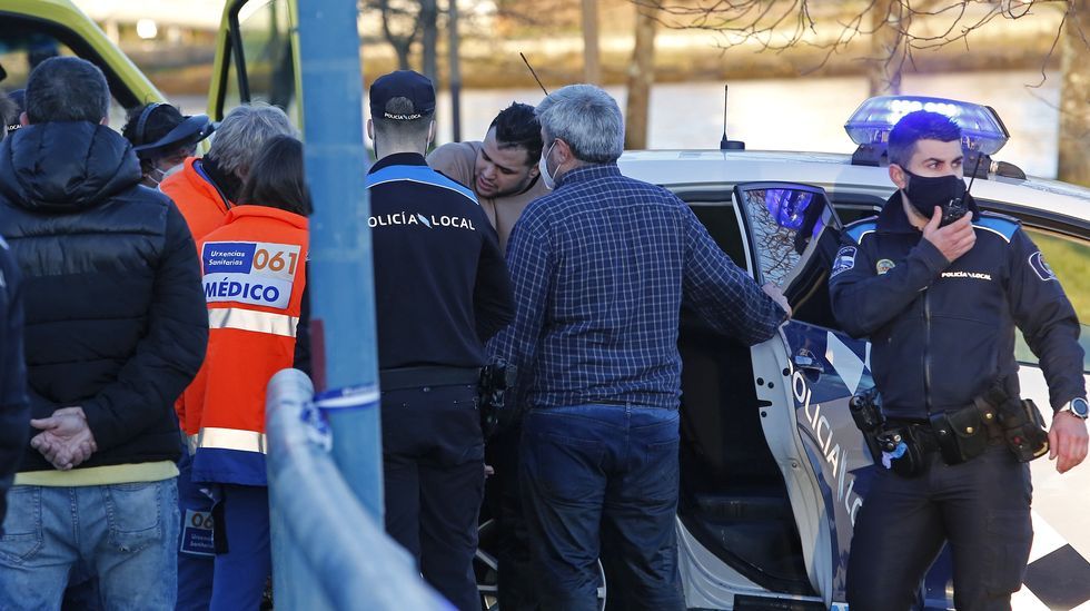 Se tira al Lerez para escapar de la policía