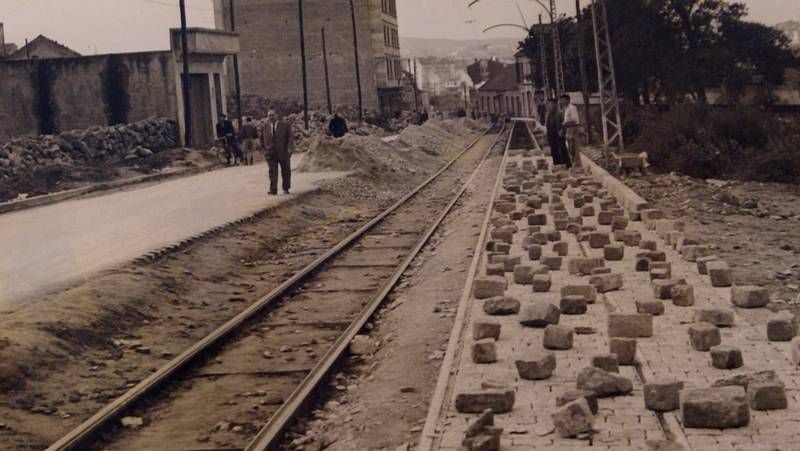 El alcalde Molina, en las obras de General Sanjurjo..Subasta en el puerto de A Coruña