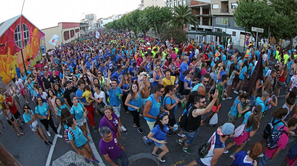 Desfile de peñas da Festa da Dorna 2016