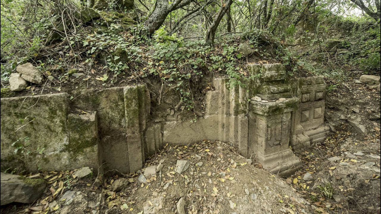 .Otro aspecto de las ruinas de la iglesia de San Antonio
