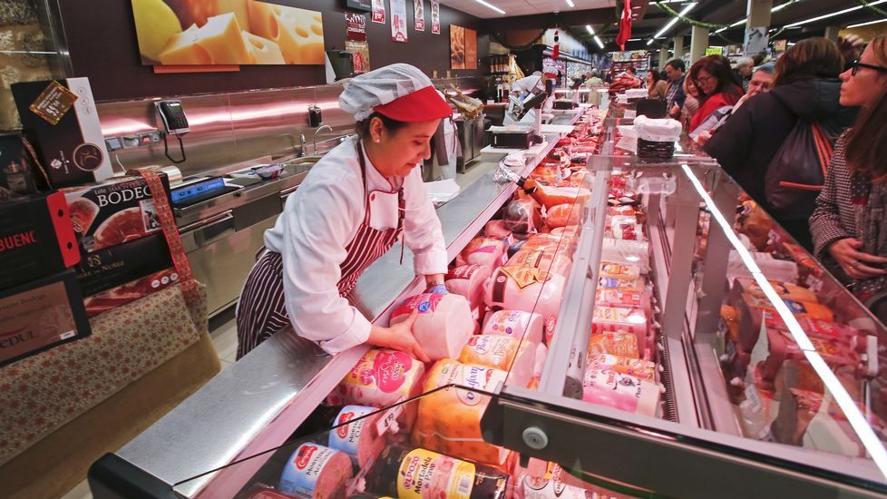 Supermercado Gadis en la calle Oliva