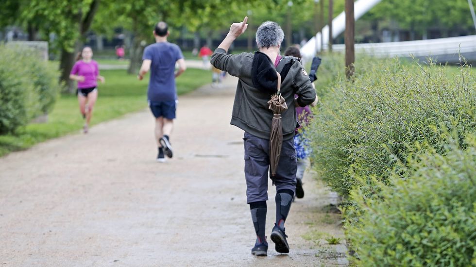 Deportistas durante el primer día de la desescalada