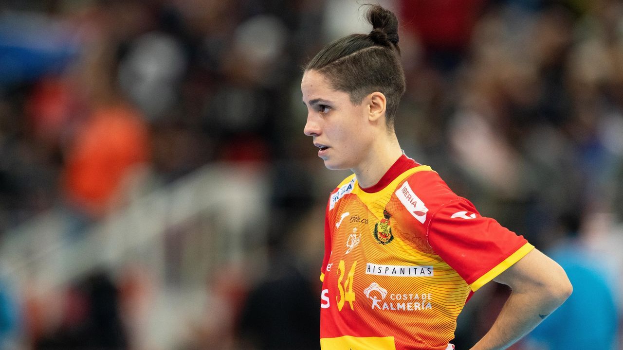 ALICIA FERNANDEZ | La jugadora de Valdoviño fue subcampeona del mundo de balonmano