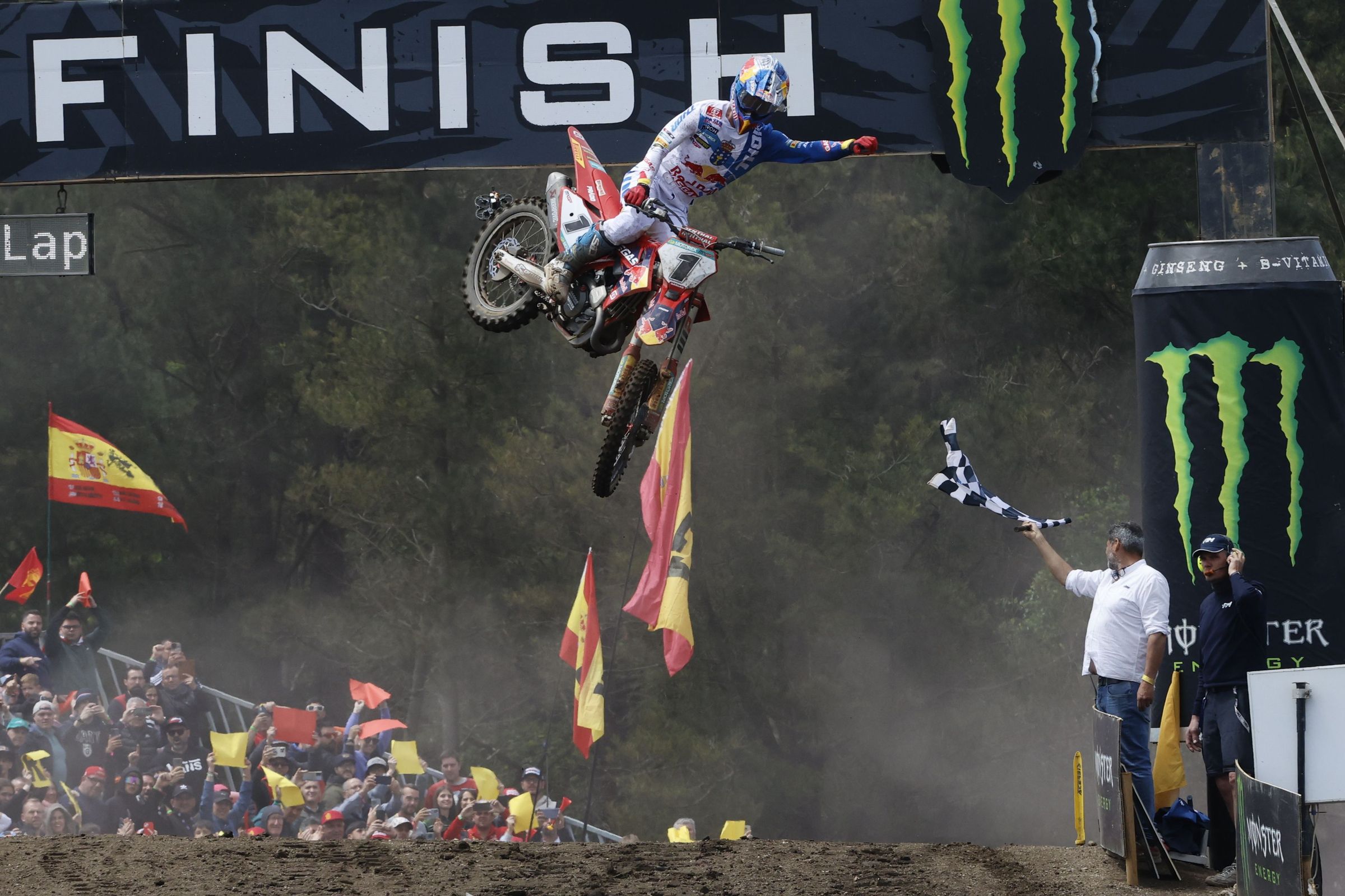 Jorge Prado gaa o Gran Premio Galicia de motocross colocndose primeiro no Mundial. 12/05/2024
