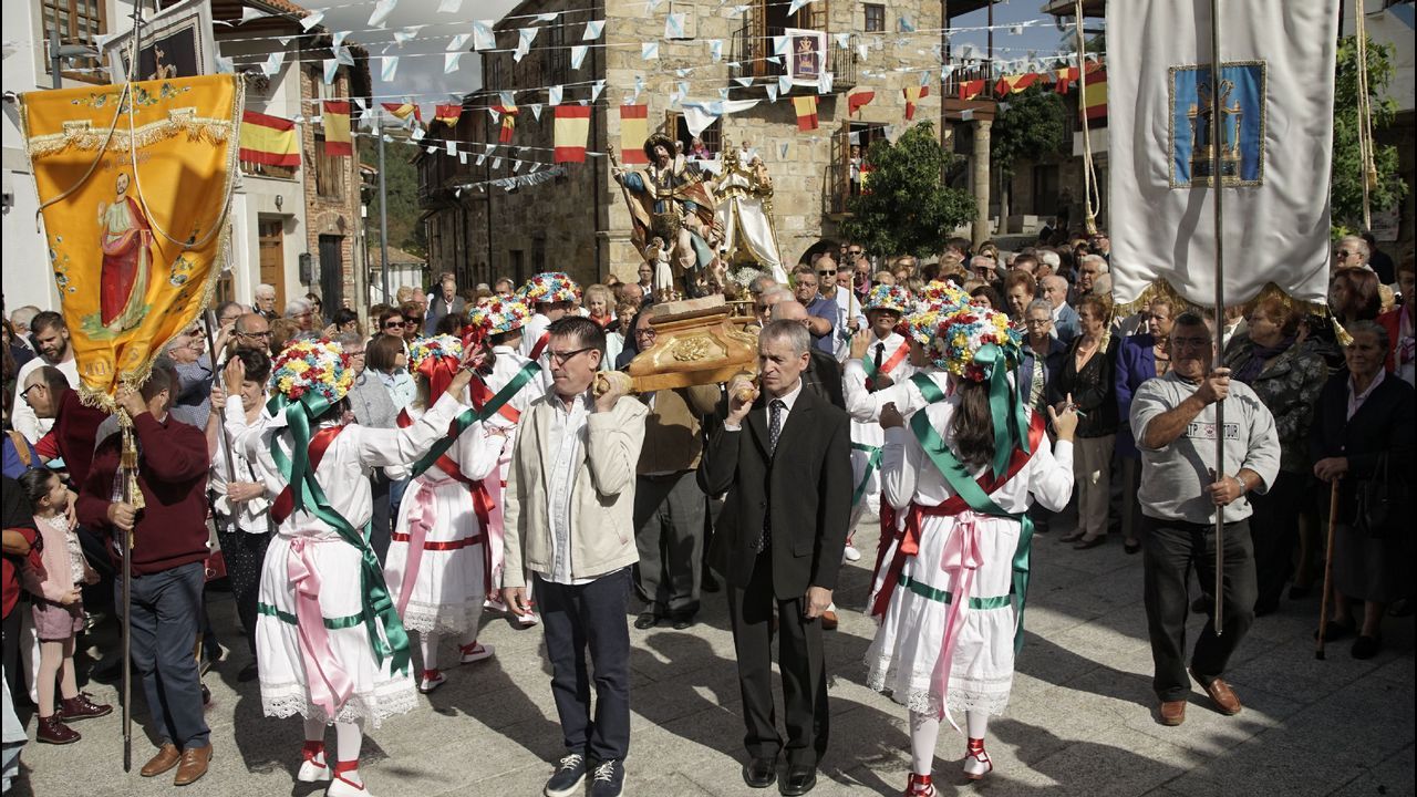 Procesión da Virxe do Cristal