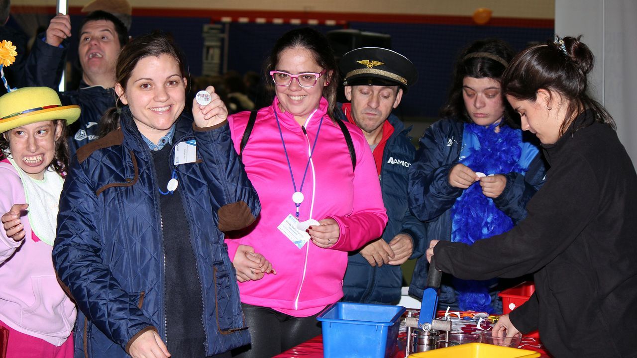 fiesta de la asociacion Amicos con motivo del día internacional de las personas con diversidad funcional