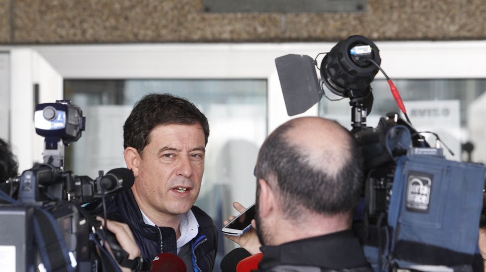 José Ramón Gómez Besteiro vota en Lugo.