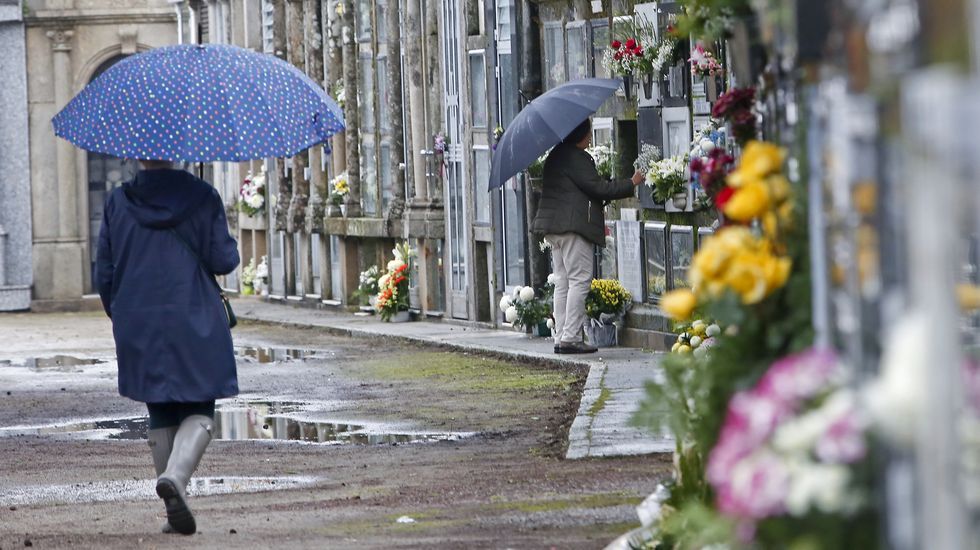 Día de Difuntos en el cementerio de San Mauro