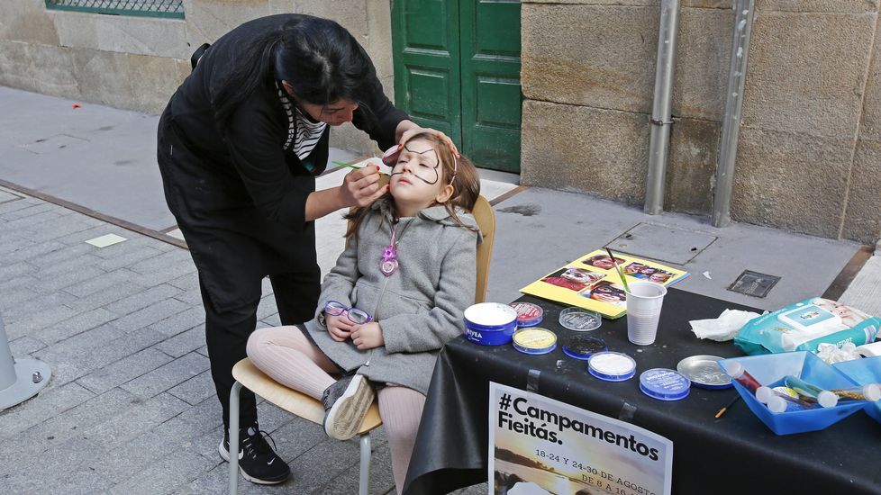 A Pé de Rúa en Virxe do Camiño