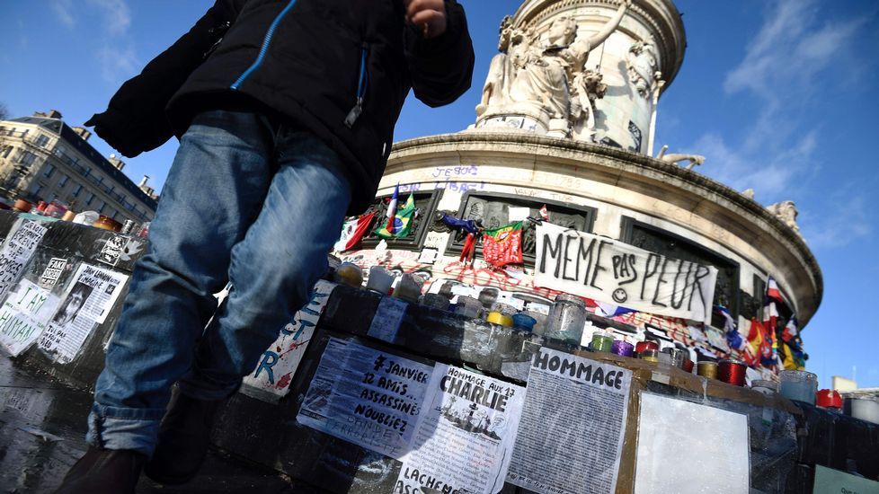 Memorial a las víctimas de los atentados de París en la plaza de la República.