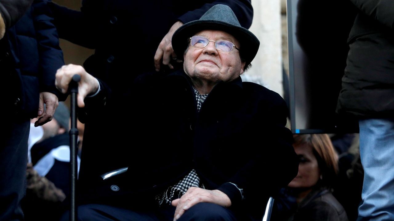 Montagnier, en una imagen del mes pasado en la que particip� en una manifestaci�n antivacunas en Mil�n