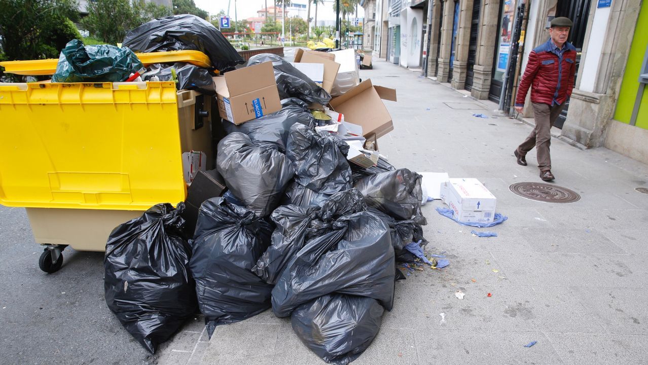 Segundo día (miércoles) con la basura de las calles sin recoger