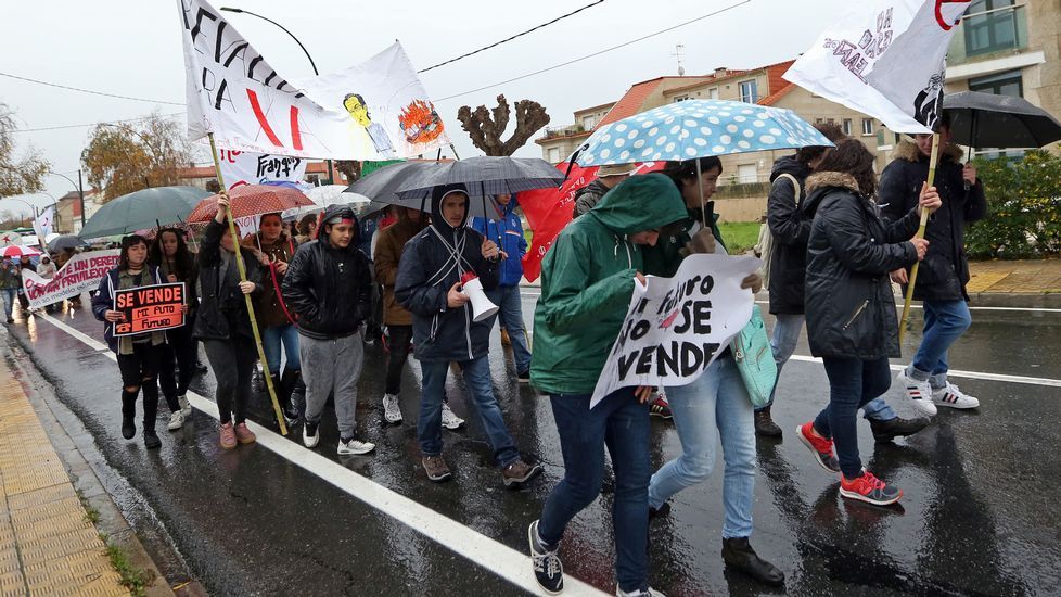 Protesta contra las reválidas y la Lomce en Barbanza