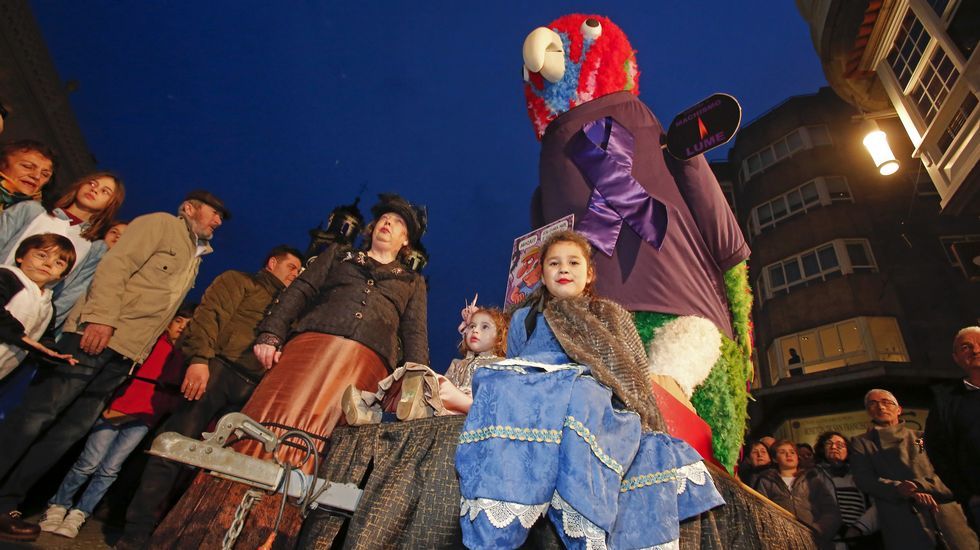 Carnaval de Pontevedra. Presentación del loro Ravachol