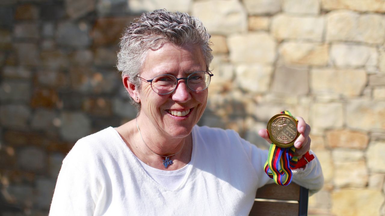 MartiLazaroChloeLaisne.Maribel Mart�nez, portera del equipo femenino de hockey sobre hierba que se hizo con la medalle de oro en los Juegos Ol�mpicos de Barcelona 92.