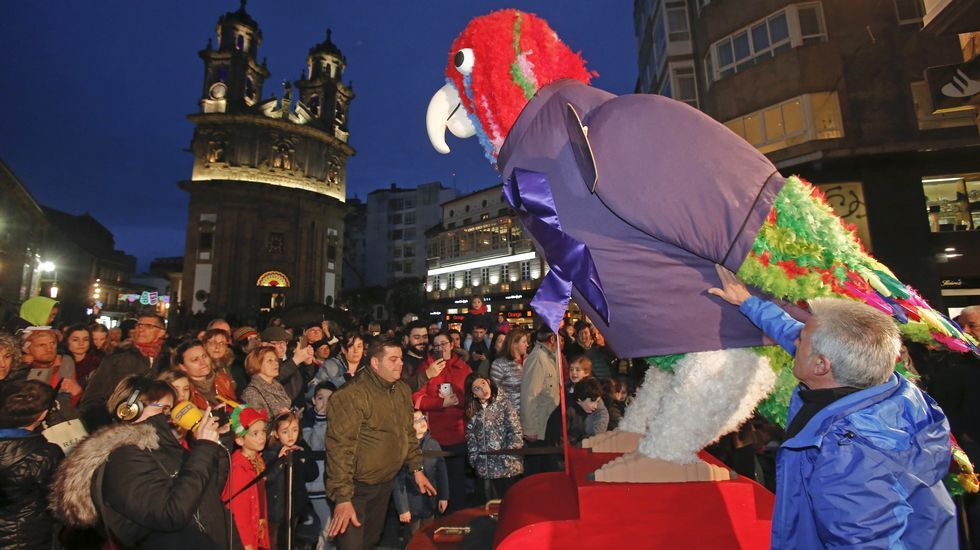 Carnaval de Pontevedra. Presentación del loro Ravachol