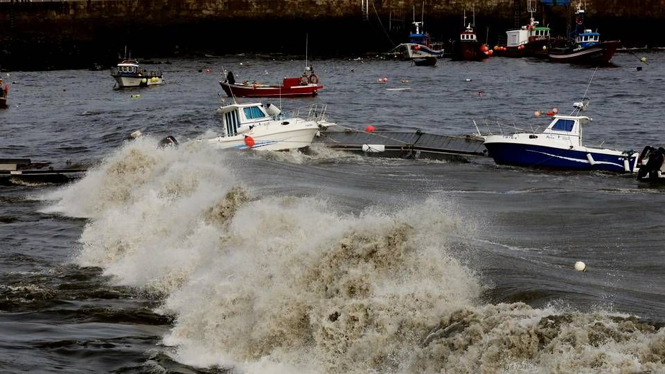 Carballo XXL.Temporal en la playa de A Frouxeira, en Valdoviño