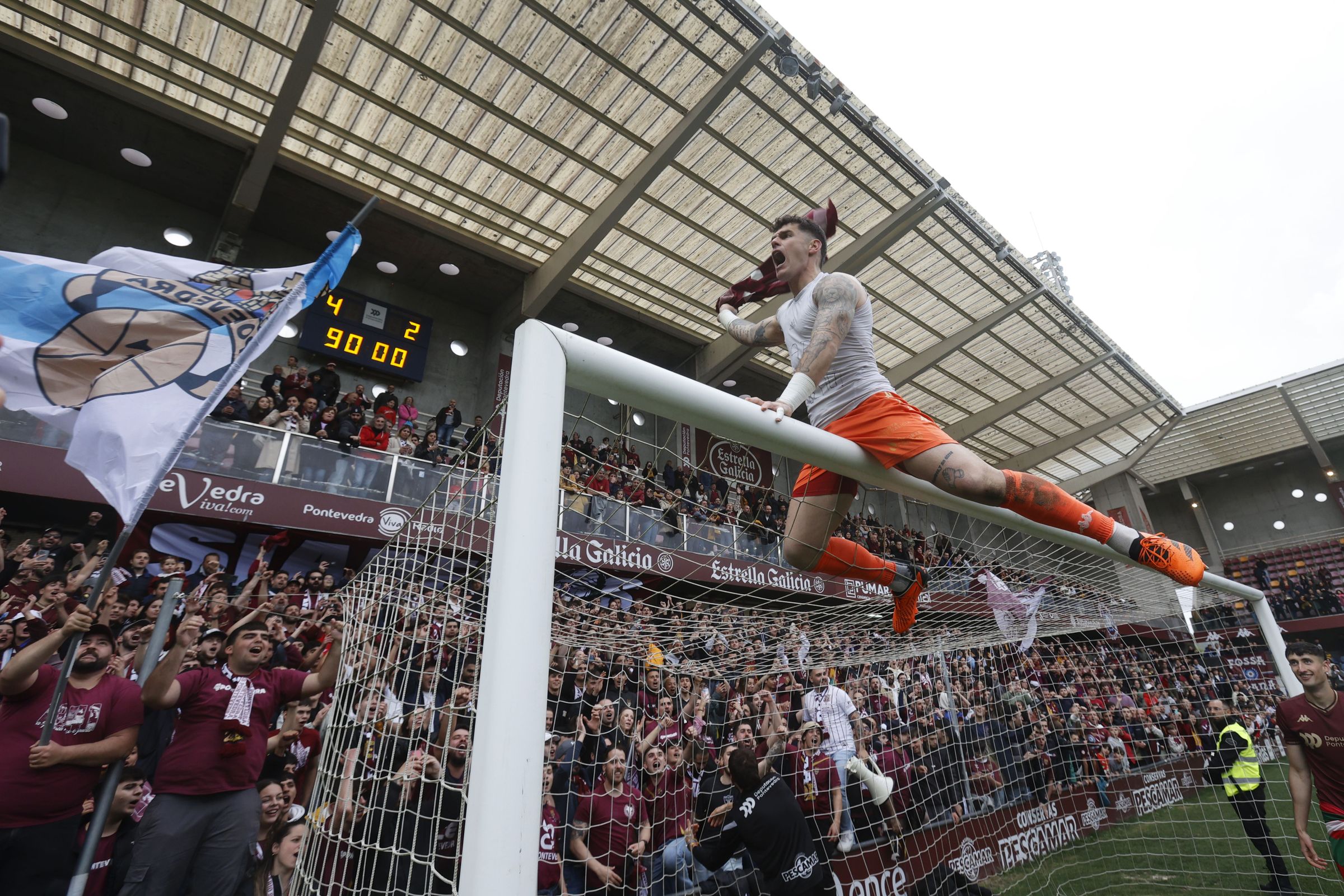 Celebracin do ascenso do Pontevedra CF a Primera Federacin. 20/04/2025