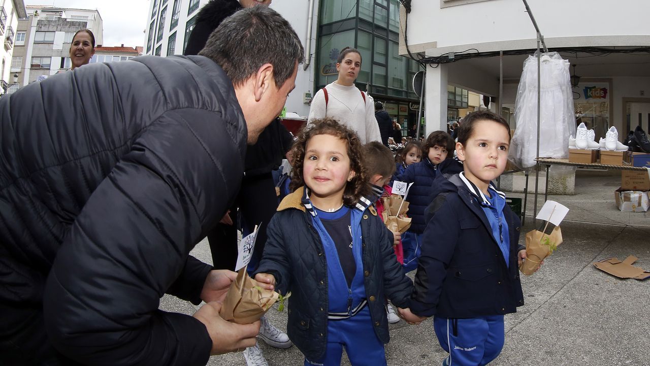 Voz Natura final del colegio Jaime Balmes, entrega de brotes de hortalizas de su huerto escolar 2020