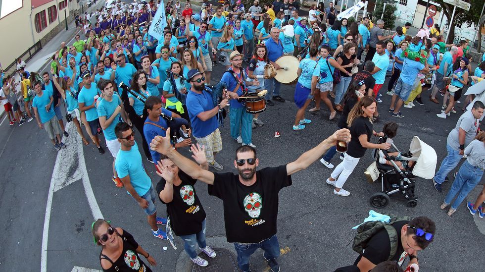 Desfile de peñas da Festa da Dorna 2016
