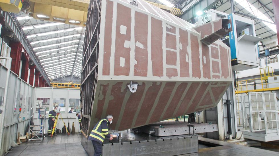 La nueva máquina diseñada por Turbinas para mecanizar bloques de las F-110