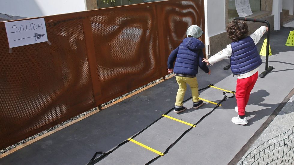 A Pé de Rúa en Virxe do Camiño
