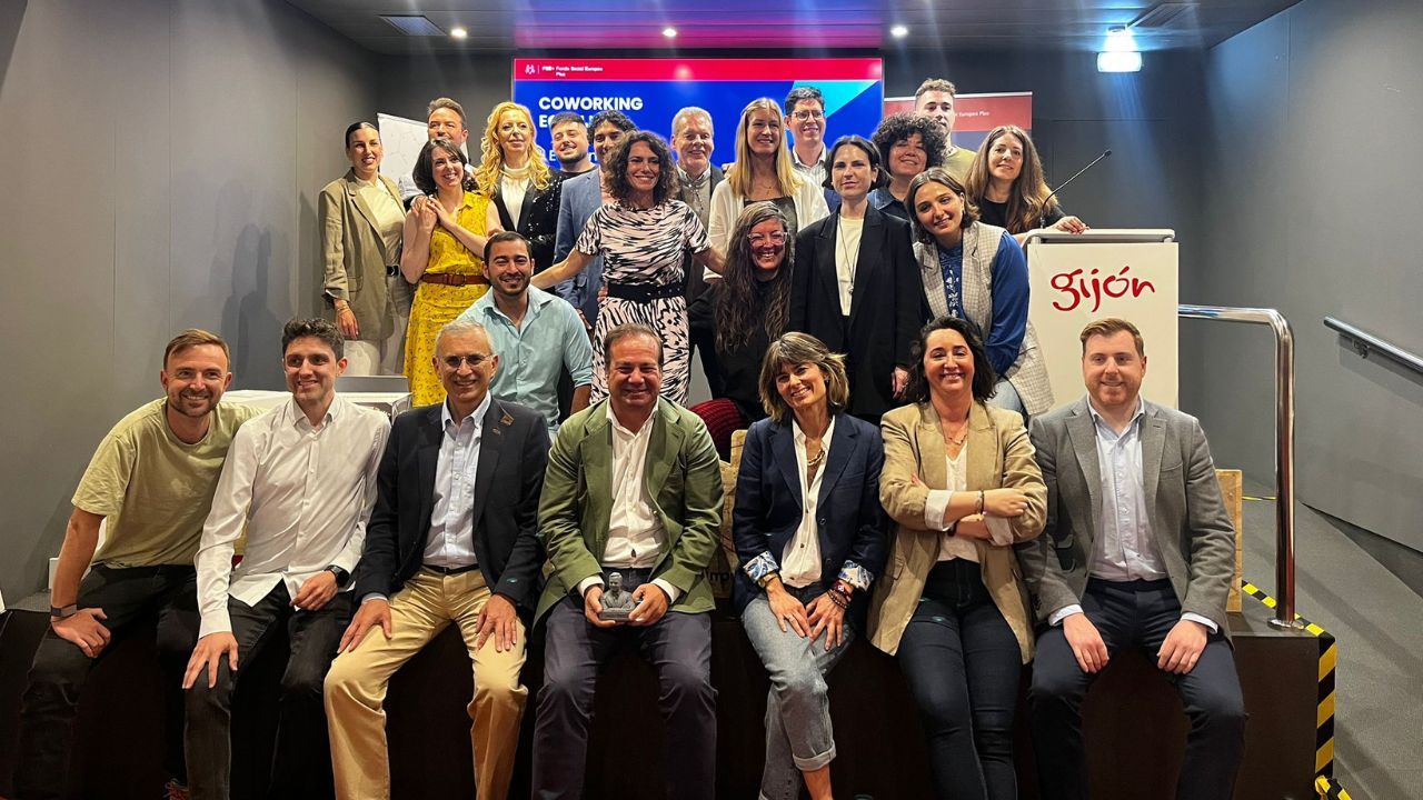 CriaderoCanino.La vicealcaldesa de Gij�n y concejala de Econom�a, Empleo, Turismo e Innovaci�n, �ngela Pumariega, durante la presentaci�n de la vig�sima edici�n del proyecto Cl�nic Joven Emprend@, en el Consistorio gijon�s