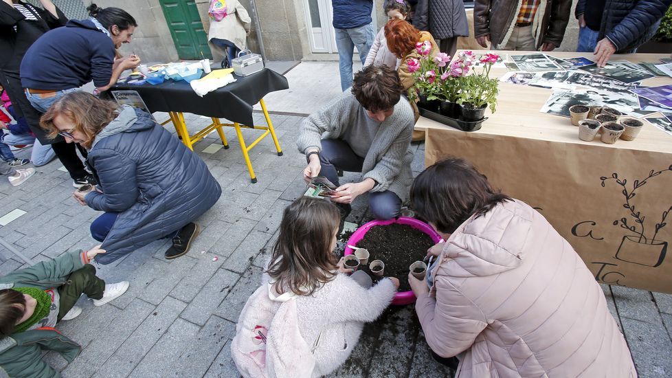 A Pé de Rúa en Virxe do Camiño