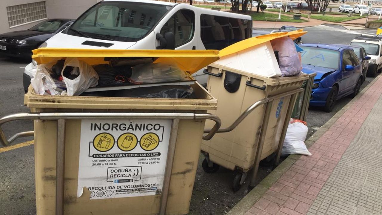 Segundo día (miércoles) con la basura de las calles sin recoger