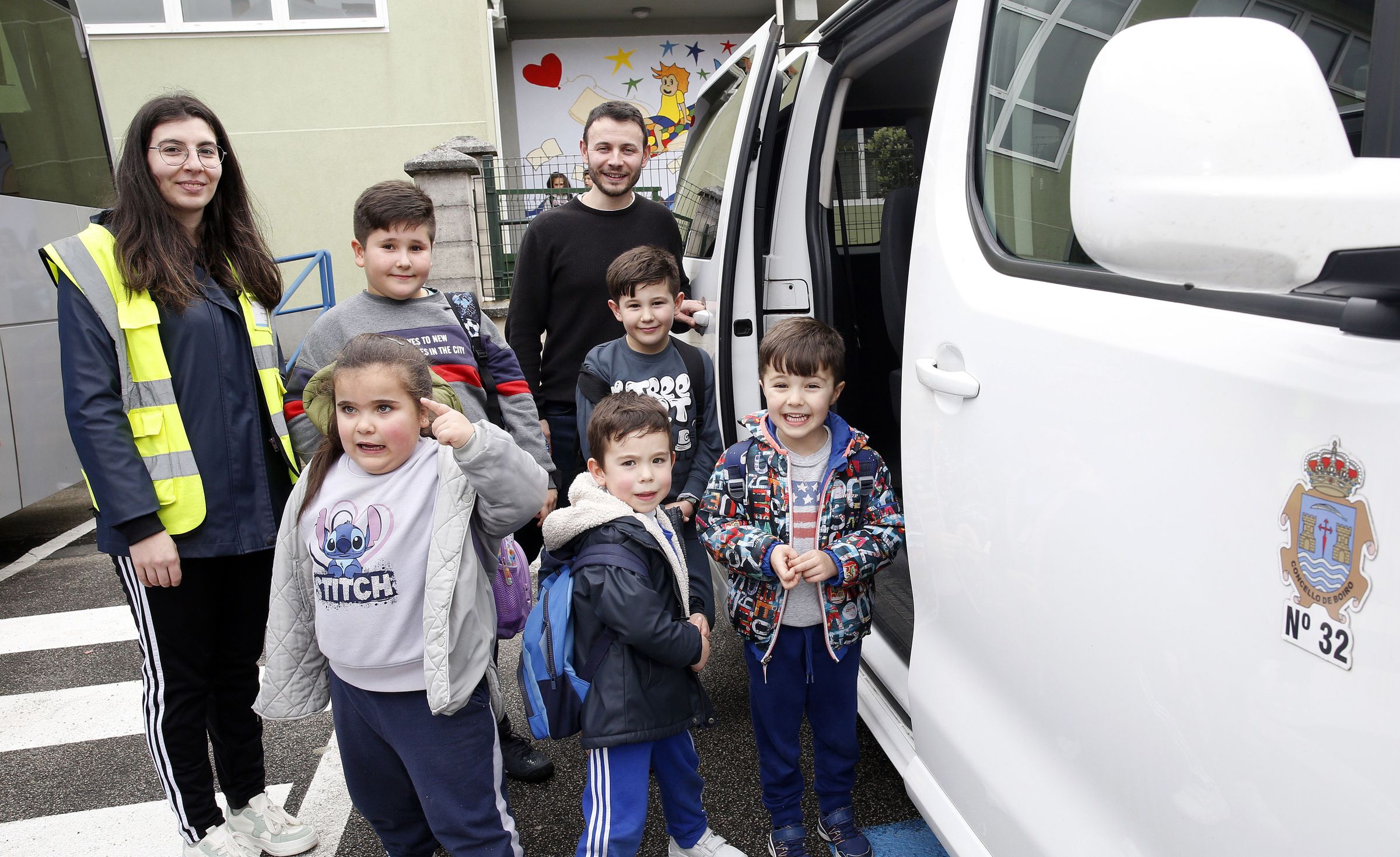 scar, o taxista que leva os nenos s aldeas onde non chegan os autobuses, profesin que heredou do seu av. 11/02/2025