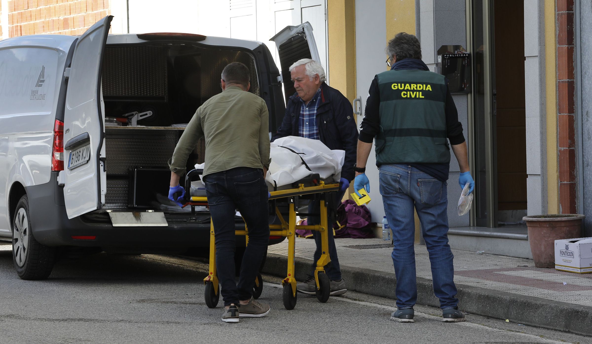 Morren nai e filla nun incendio en un edificio de O Valadouro. 15/04/2024