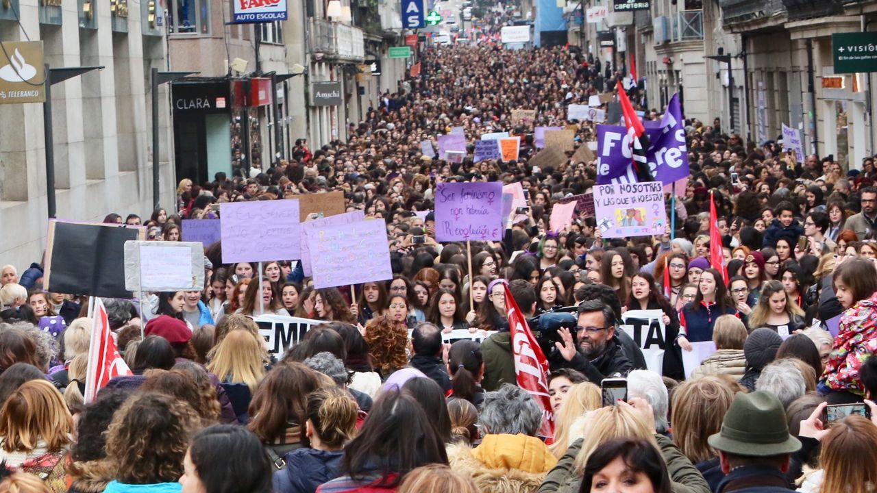 Multitudinaria manifestación en Vigo