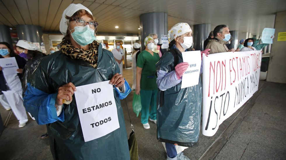 Concentración de sanitarios en el hospital Montecelo