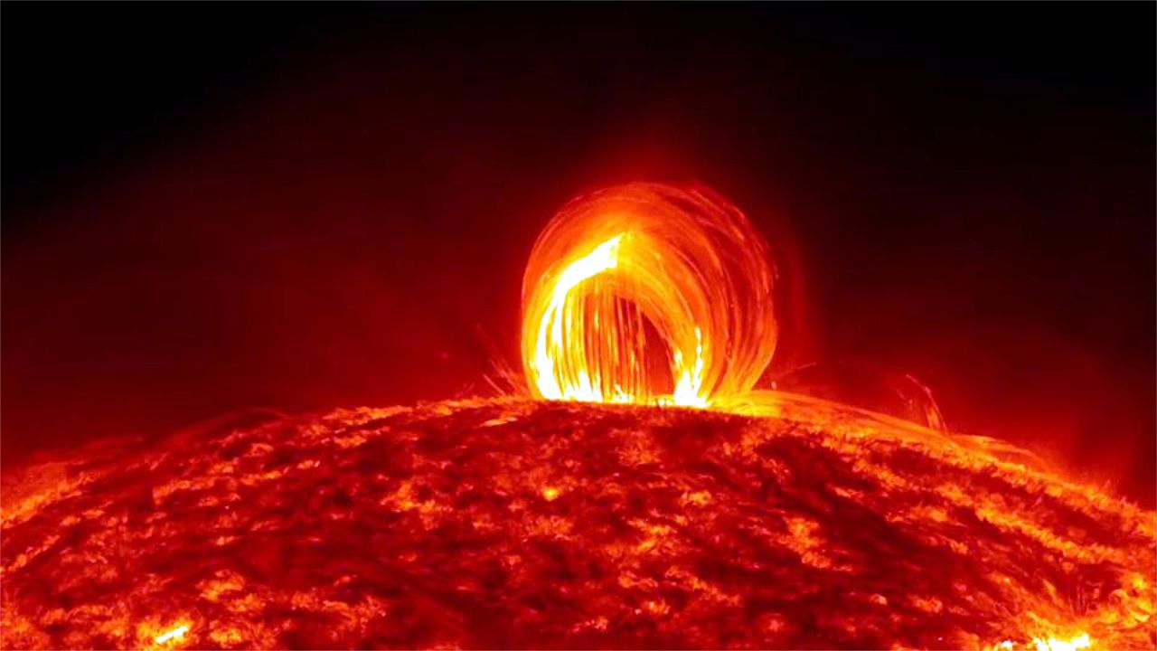 El Sol expuls� dos llamaradas de la categor�a m�s alta.Ana Concejo
