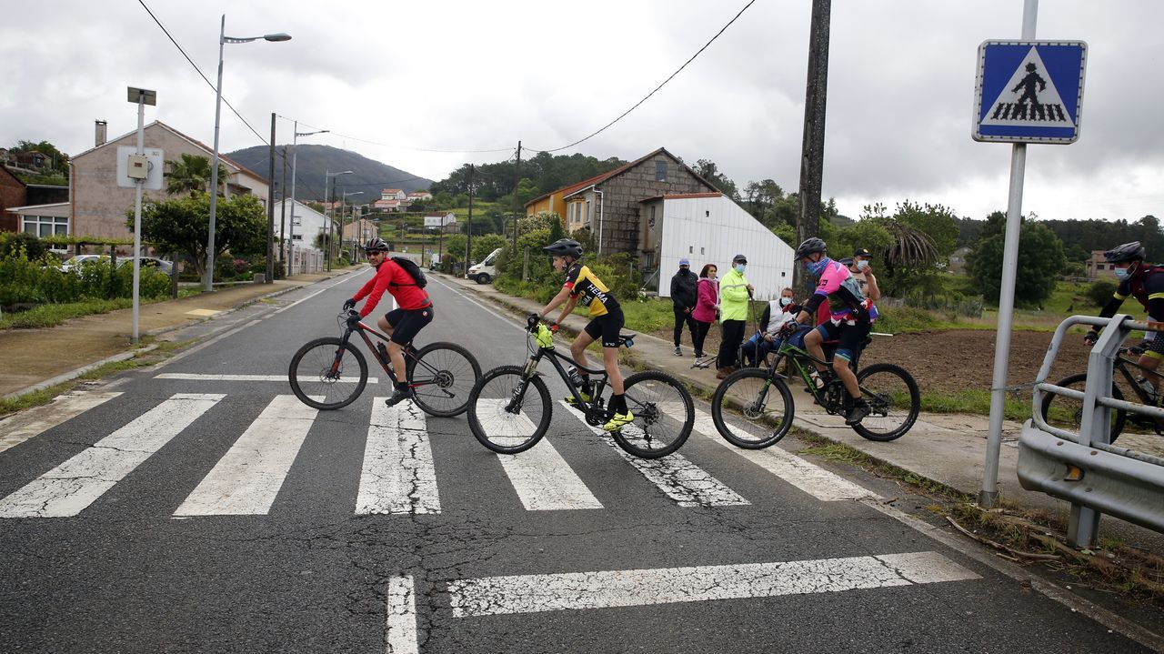 Miembros de la asociación Discamino, que cubrían la etapa desde Caldas hasta Padrón