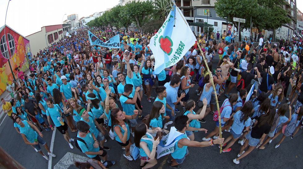 Desfile de peñas da Festa da Dorna 2016