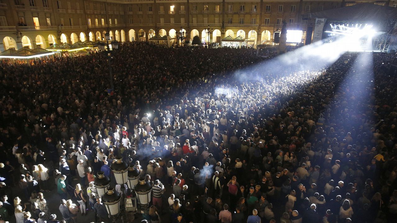 Miguel Bosé reventó la plaza de María Pita