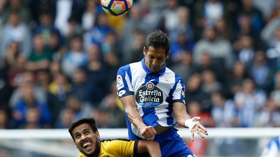 Joselu cabecea el 1-0