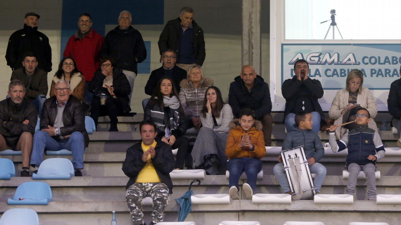 Partido de Tercera División entre el Noia y el Cultural Areas.