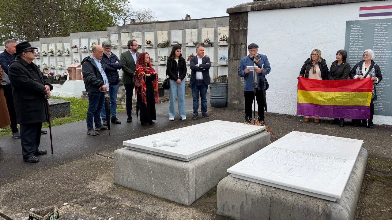 Avil�s homenajea a las v�ctimas de la represi�n franquista en La Carriona