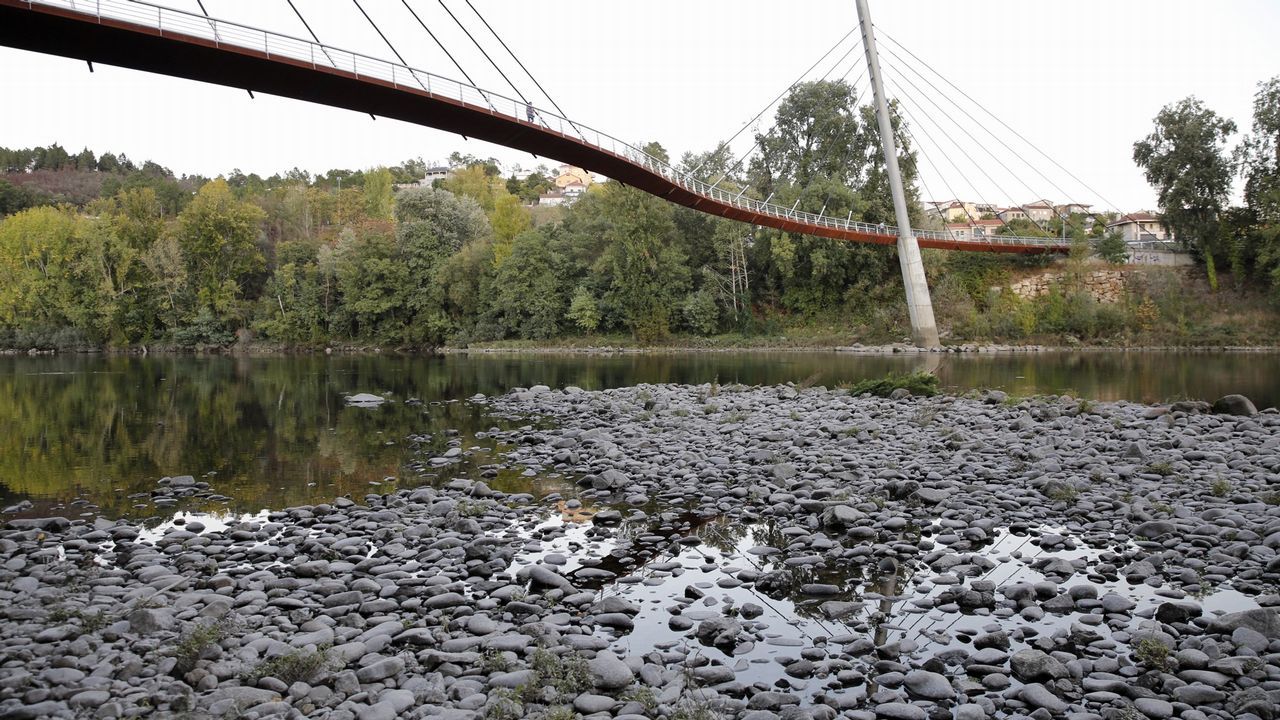 El Miño ha vivido el peor año que se recuerda, marcando mínimos por debajo del 90 %, aunque el abastecimiento de la ciudad nunca ha estado en peligro