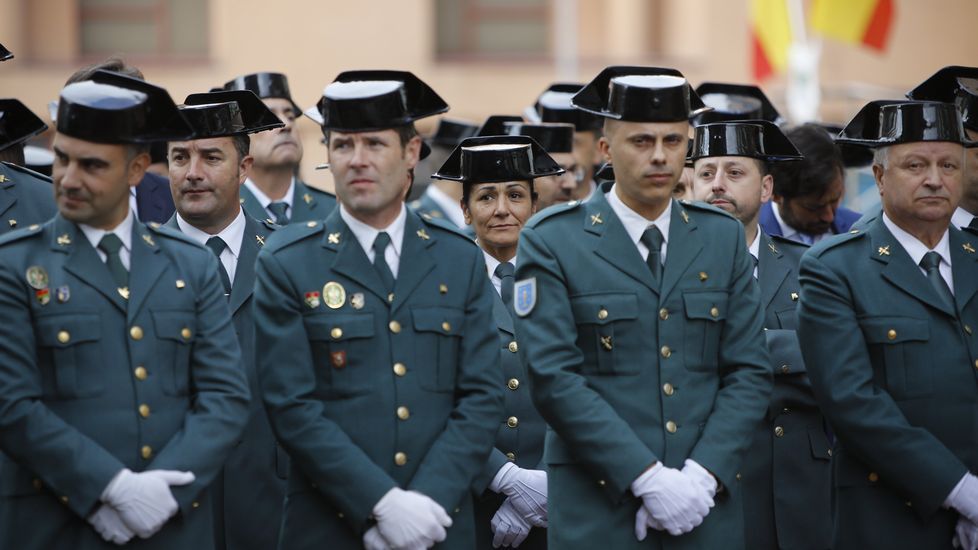 Acuartelamiento de la Guardia Civil en Lonzas - La Guardia Civil honra a su Patrona la Virgen del Pilar