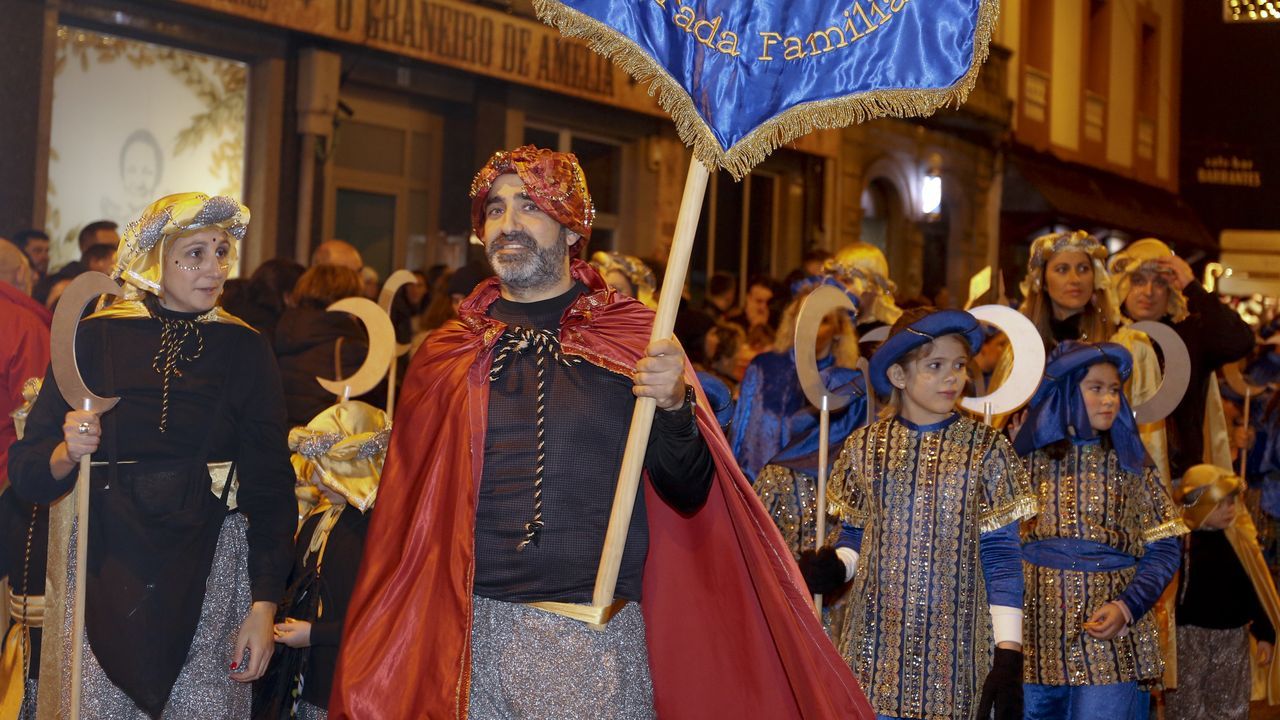 La tradicional foto en el regazo de los Reyes, para avisarles de lo que les hemos pedido