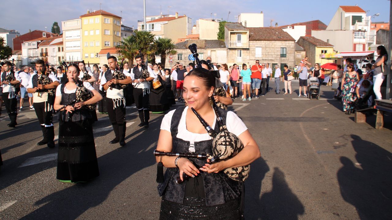 PROCESION MARITIMA DE LA VIRGEN DEL CARMEN DE RIANXO