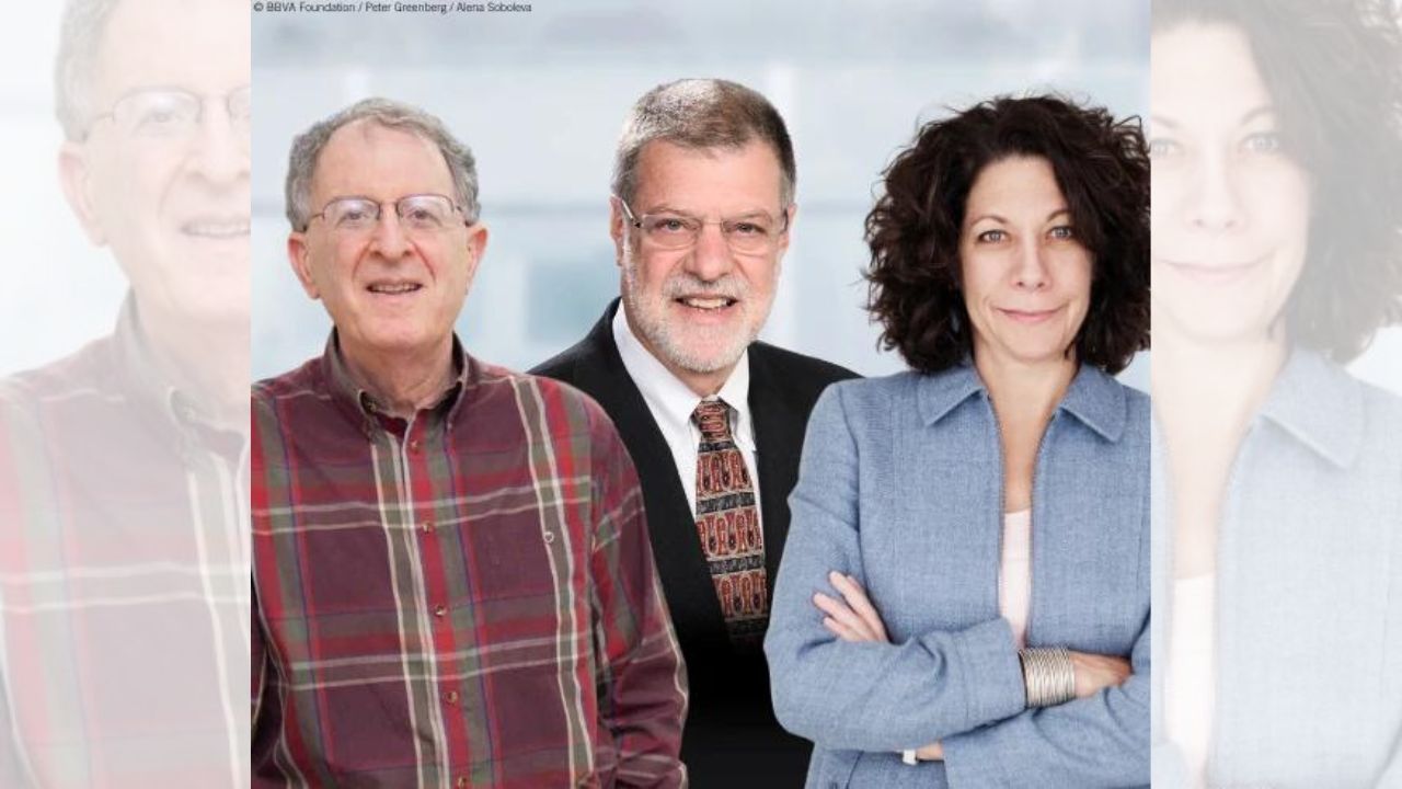 Jeffrey Gordon, E. Peter Greenberg y Bonnie L. Bassler (de izquierda a derecha